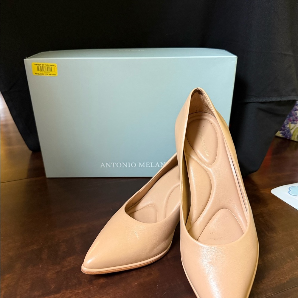 Antonio Melani Women's Tan Pumps